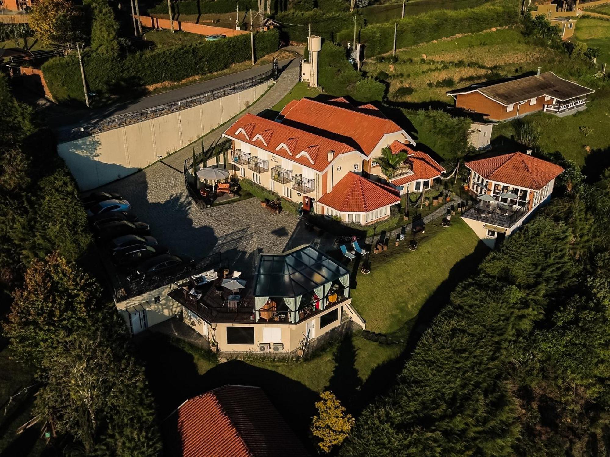 Pousada Ville Le Mont - Campos do Jordão Eksteriør bilde